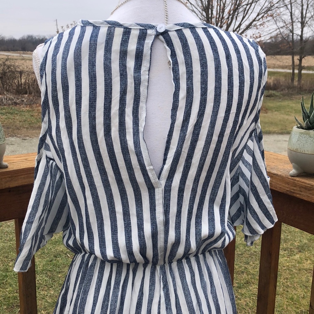 Open Shoulder Jumpsuit - Picture 5 of 6